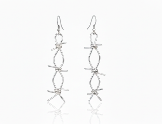i_AM Anna Stacheldraht Kettenohrringe